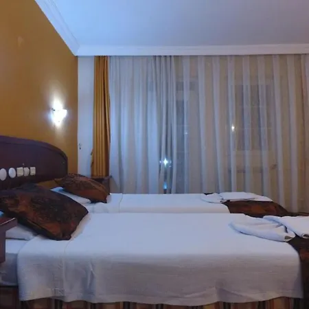 Regum Life Nocleg ze śniadaniem *